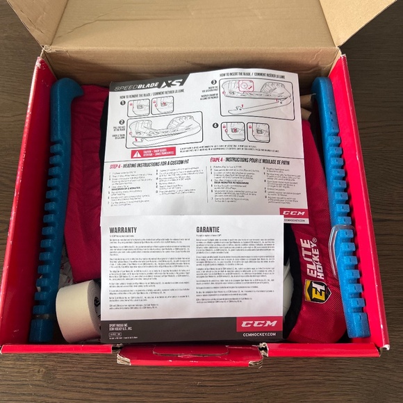 CCM Jetspeed Vibe Junior Ice Hockey Skates Size 3 Regular - Picture 12 of 16